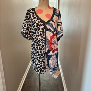 NWT Mixed Print V-Neck Tunic Top in Navy, White & Red